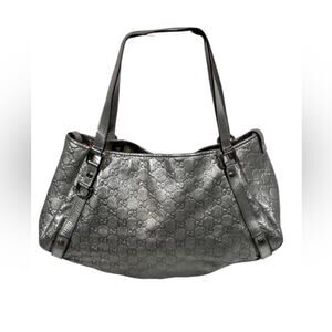 Gucci GG Signature Medium Abbey Silver Shoulder Bag